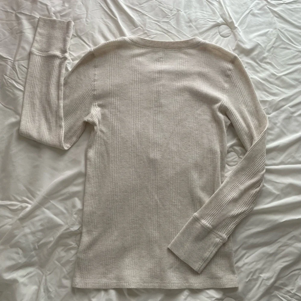 Aerie women’s long sleeve - Picture 3 of 4